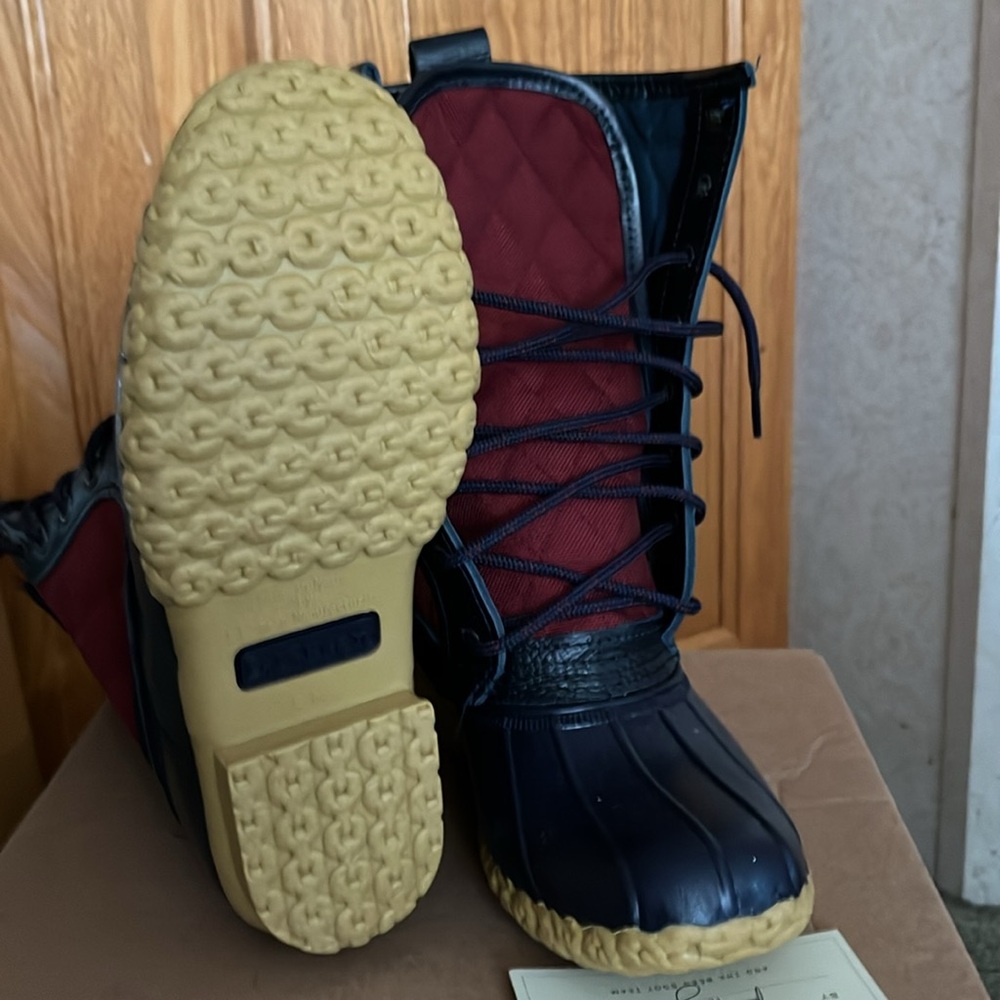 LL Bean SPECIAL EDITION BOOTS BRAND NEW never worn w/special edition patch
